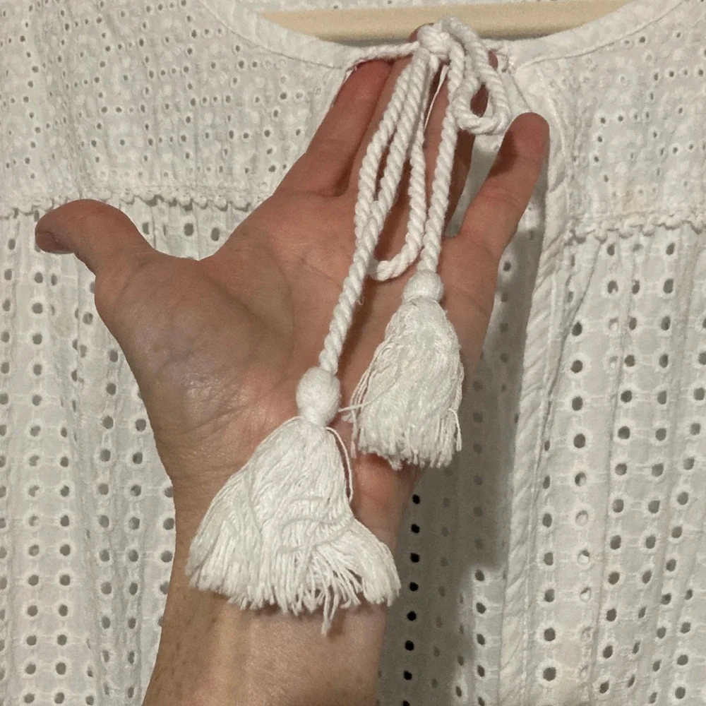 Westport 3X Women’s Romantic White Eyelet Cotton Peasant Top with Tassle Tie - Picture 5 of 8
